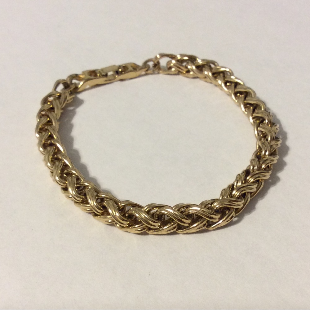 ✨Gold Tone Link Bracelet✨